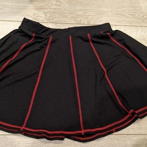 [NWT] Black & red contrast stitch skirt, XL